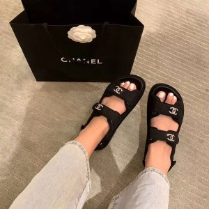 Chanel Siyah Sandalet